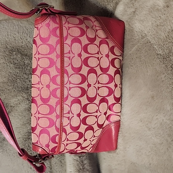 Coach Pink Signature Canvas Shoulder Bag with Turn-Lock 2009 - Picture 2 of 9